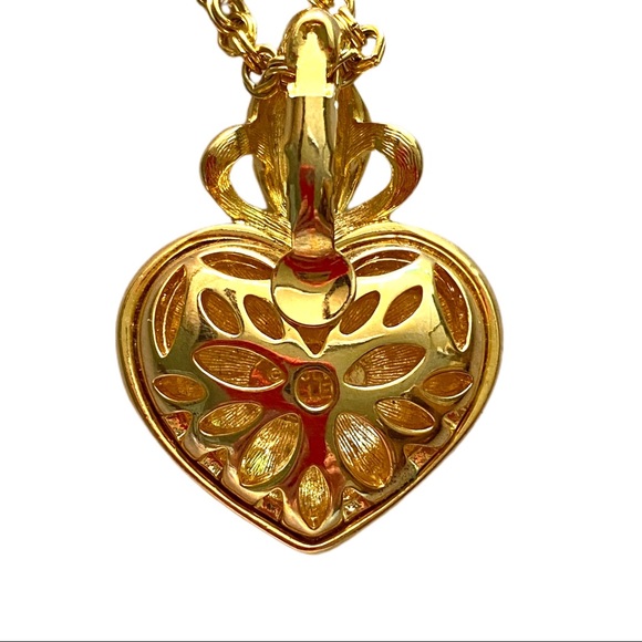 !SOLD! ⭐️RARE! Vintage⭐️ Nolan Miller Earrings and Necklace Set - Picture 6 of 8